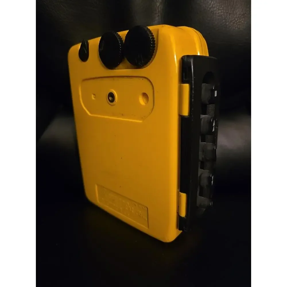 Sony Sports Walkman WM-AF59 Yellow FM/AM Cassette Player Parts Repair Vintage